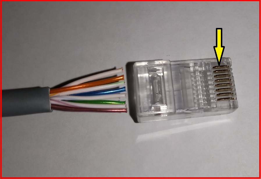Cómo engarzar un cable de Internet sin una herramienta