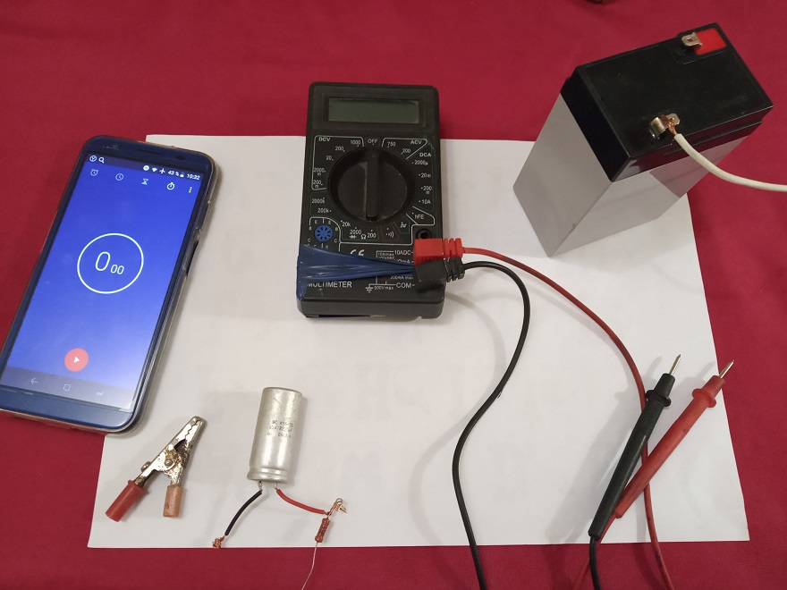 Как проверить ёмкость конденсатора вольтметром